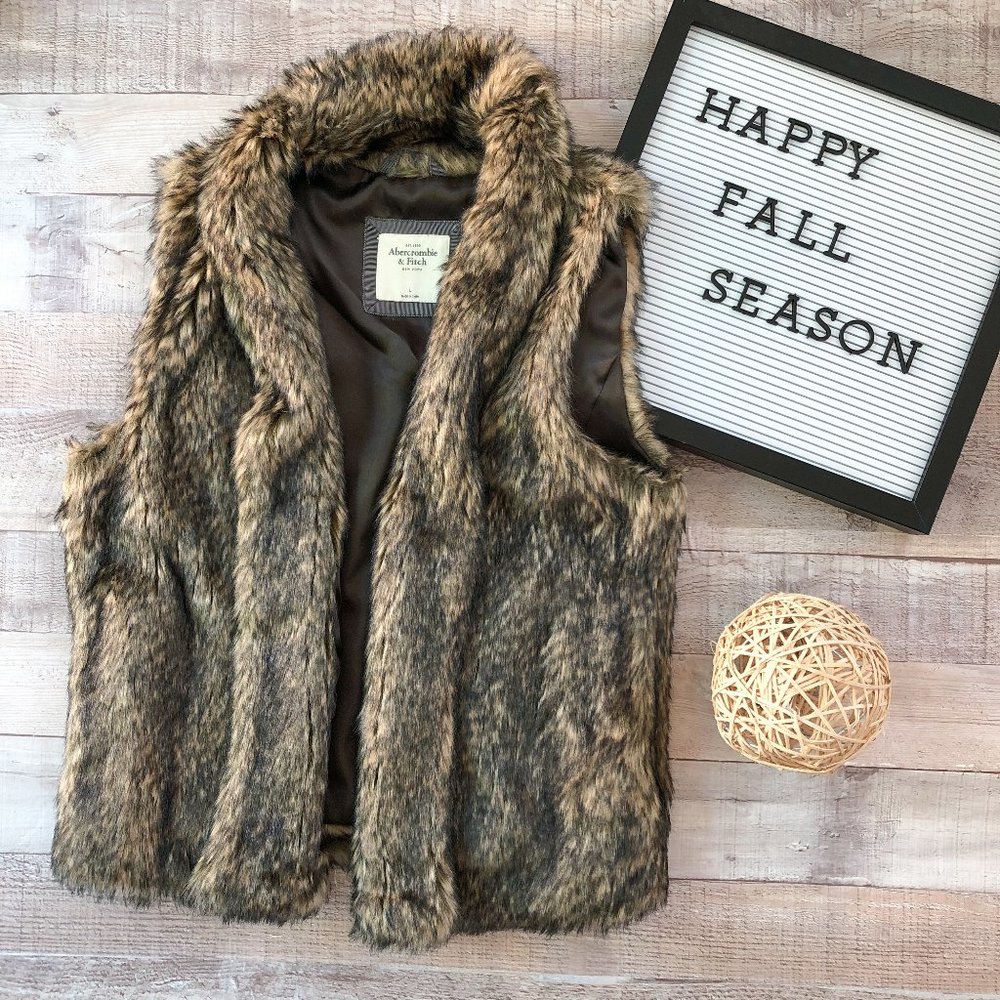Abercrombie & Fitch Faux Fur Vest